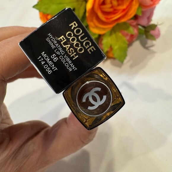 Chanel Rouge Coco Flash Lipstick - Moment - Picture 6 of 7